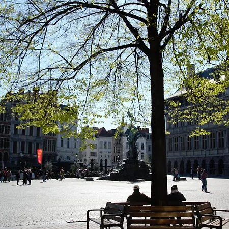 Historical Center Antwerp, On Foot Apartment *
